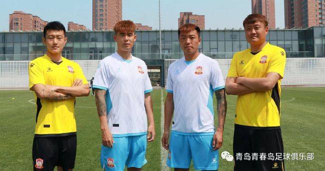 电影里说，“霸王龙对观众不再有兴趣”，但在大银幕外，恐龙依旧是霸主地位。