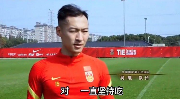白金汉宫宴会众戏骨出席 海伦·米伦与女王交谈 2014-02-19 当地时间2月17日，英国伦敦，白金汉宫举办戏剧艺术招待会，伊丽莎白女王和凯特王妃一起亮相。